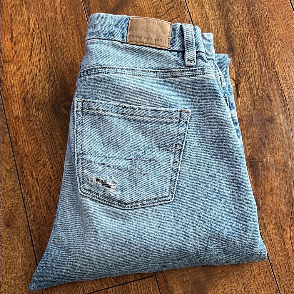 American Eagle Curvy Moms Jeans